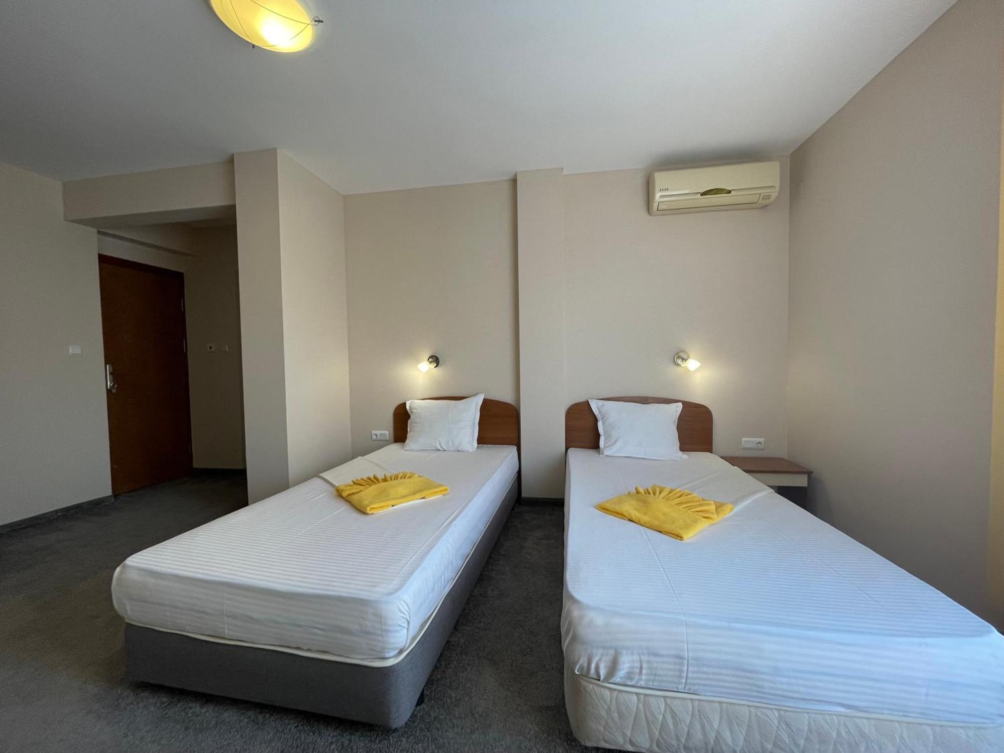 Alatoni Beach Hotel Sozopol Esterno foto