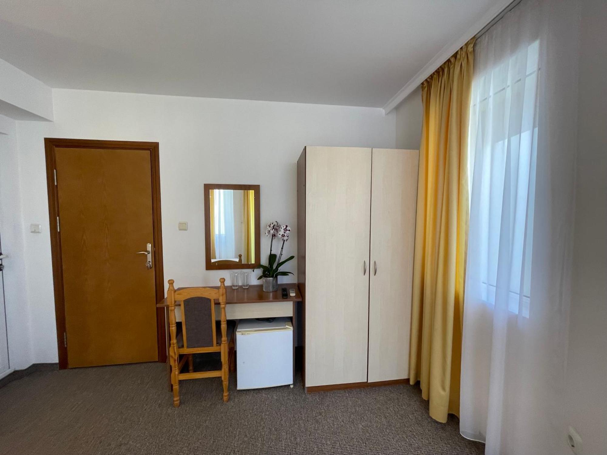 Alatoni Beach Hotel Sozopol Esterno foto